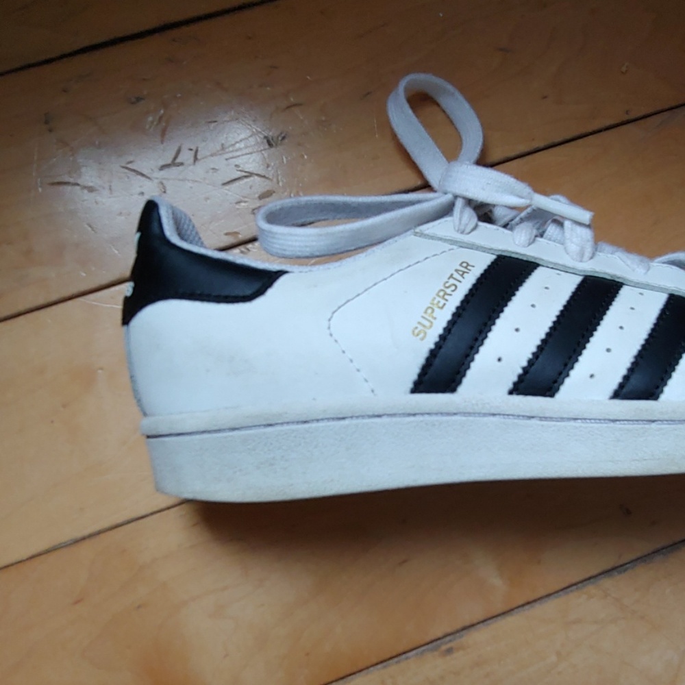 Sneakers - Picture 4 of 4